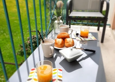 location saisonnière , vacances à Quimper avec balcon et parking privé