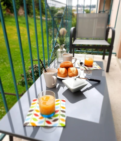 location saisonnière , vacances à Quimper avec balcon et parking privé